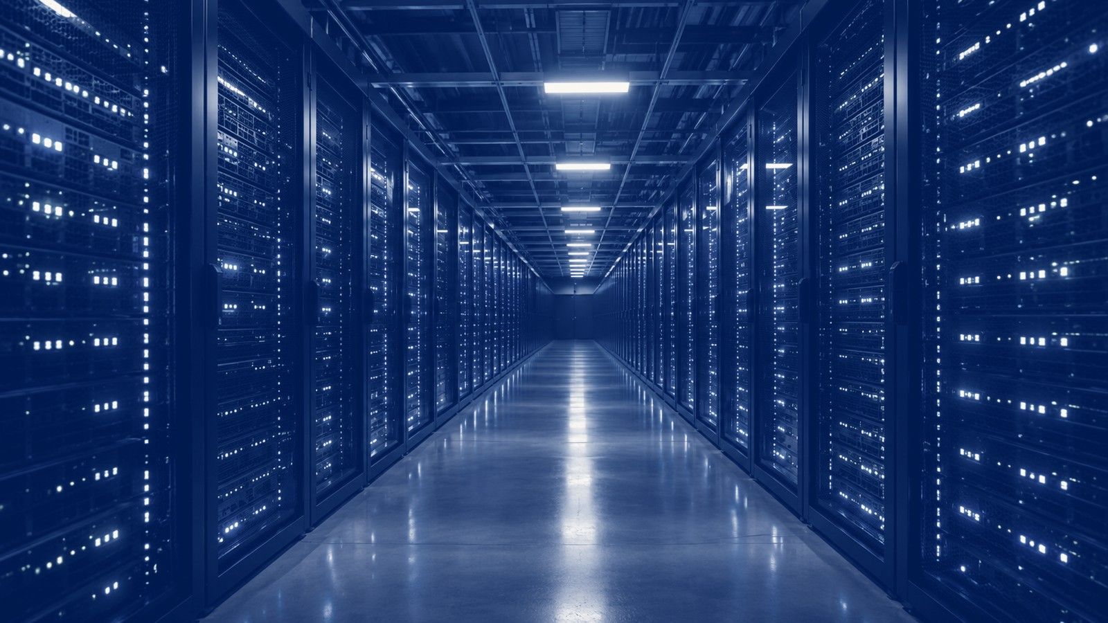 Hyperscale data center server hall